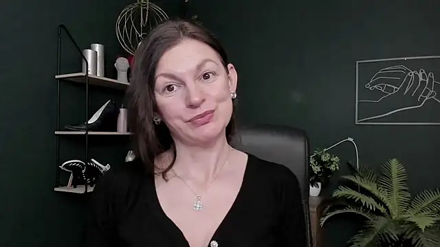 Snapshot of VivianWILD chatting on February 2026 09:50:02 AM VivianWILD online show from February 2026 09:50:02 AM