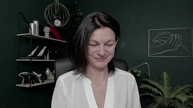 Snapshot of VivianWILD chatting on January 2026 06:50:01 AM VivianWILD online show from January 2026 06:50:01 AM