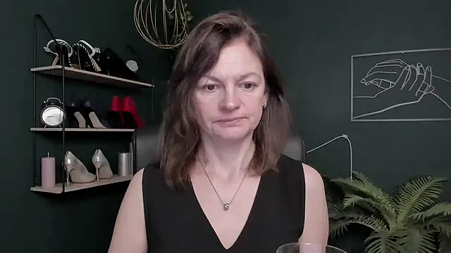 VivianWILD online show from November 2025 06:50:02 AM