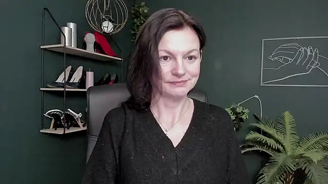 Snapshot of VivianWILD chatting on March 2026 06:54:02 AM VivianWILD online show from March 2026 06:54:02 AM