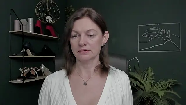 VivianWILD online show from November 2025 08:18:02 AM