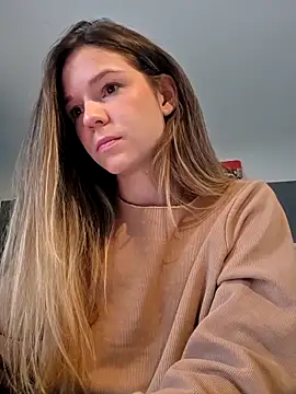 Snapshot of lucie_mehott chatting on November 2025 08:37:01 AM lucie mehott online show from November 2025 08:37:01 AM