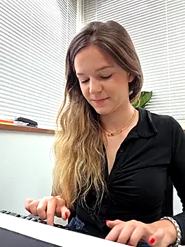lucie mehott online show from May 2026 08:50:01 AM
