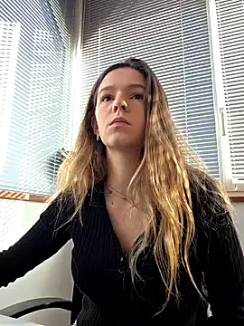 lucie mehott online show from March 2026 08:33:02 AM