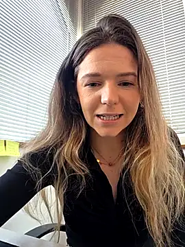 Snapshot of lucie_mehott chatting on February 2026 10:49:01 AM lucie mehott online show from February 2026 10:49:01 AM