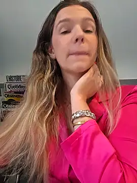 Snapshot of lucie_mehott chatting on November 2025 08:51:02 AM lucie mehott online show from November 2025 08:51:02 AM