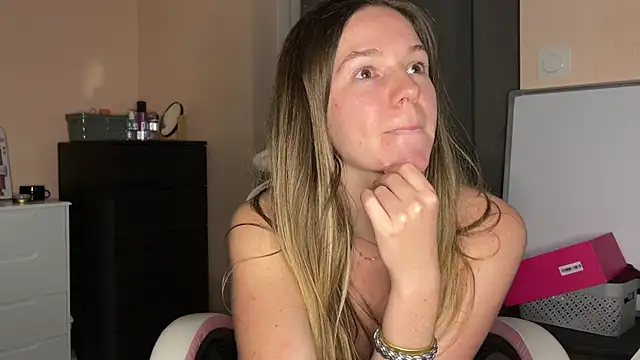 lucie mehott online show from March 2026 07:38:01 PM