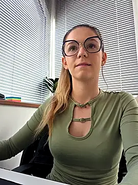 lucie mehott online show from March 2026 09:37:01 AM