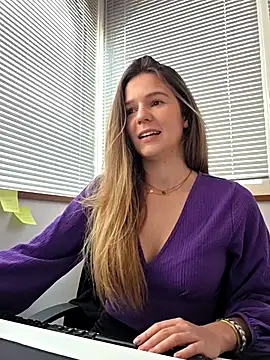 Snapshot of lucie_mehott chatting on February 2026 10:01:01 AM lucie mehott online show from February 2026 10:01:01 AM