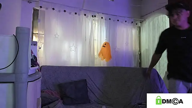 Snapshot of loreth_J chatting on November 2025 04:34:01 PM loreth J online show from November 2025 04:34:01 PM