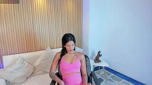saracorraless online show from September 2025 11:16:01 AM