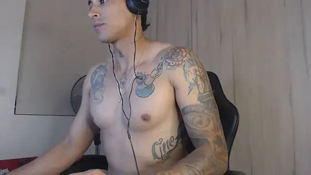 felipelopezz23 online show from July 2026 10:32:02 AM