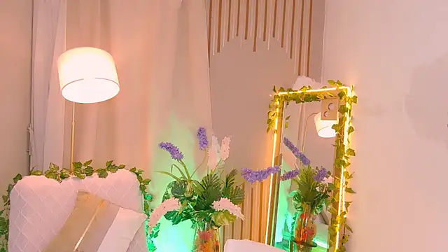 Snapshot of Miss_ash chatting on February 2025 11:43:02 PM Miss ash online show from February 2025 11:43:02 PM