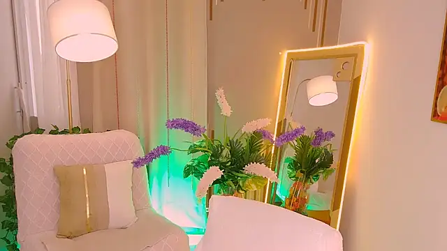 Snapshot of Miss_ash chatting on February 2025 09:15:01 PM Miss ash online show from February 2025 09:15:01 PM