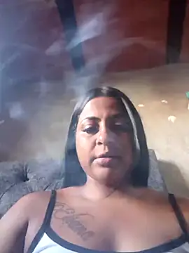 Giselabrunette25 online show from May 2026 10:02:02 PM