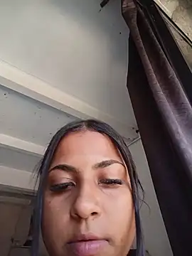 Giselabrunette25 online show from June 2026 06:42:01 PM