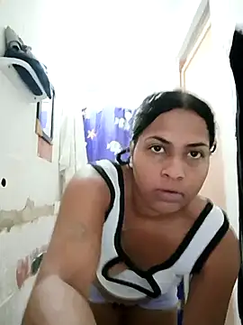 Giselabrunette25 online show from November 2025 02:28:02 PM