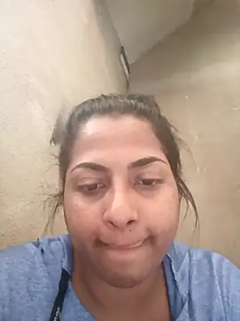 Giselabrunette25 online show from April 2026 06:12:02 PM