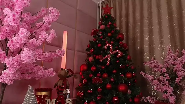 Elliblue online show from December 2025 11:25:02 PM