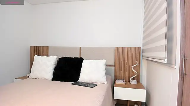 MalejaDiaz  online show from April 2026 06:58:02 PM