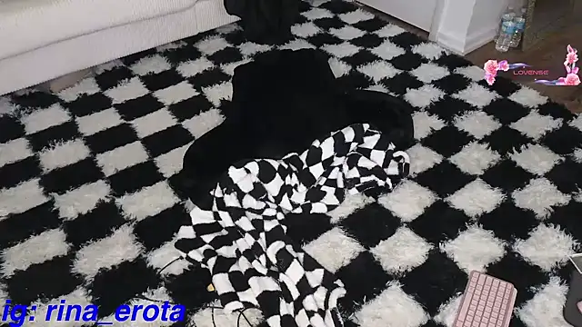 Snapshot of yummyrina chatting on January 2026 03:29:01 PM yummyrina online show from January 2026 03:29:01 PM