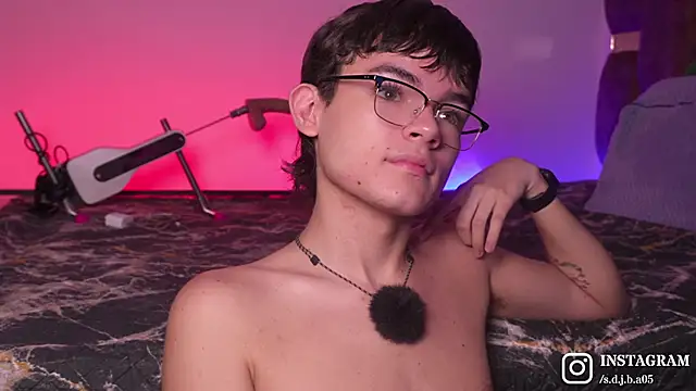 Angelo 018 online show from November 2025 12:33:02 PM