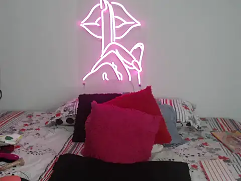 Rihana14 online show from October 2025 10:12:02 PM