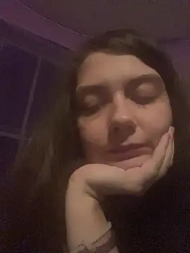 Snapshot of itzcheyduh chatting on October 2025 12:10:02 AM itzcheyduh online show from October 2025 12:10:02 AM