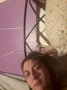 Snapshot of itzcheyduh chatting on November 2025 06:25:01 AM itzcheyduh online show from November 2025 06:25:01 AM