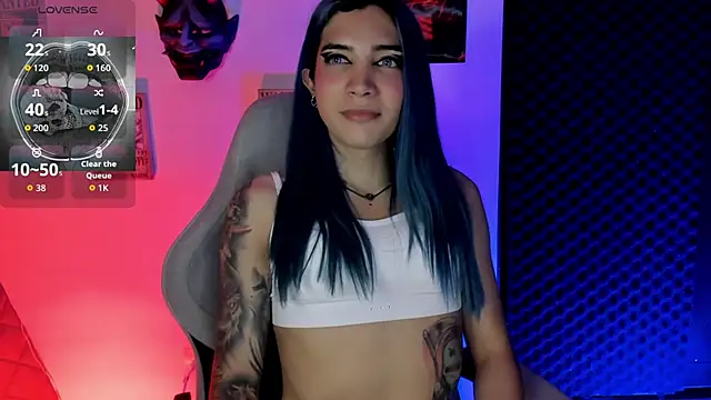 sofi pretty uwu- online show from October 2025 06:59:01 AM