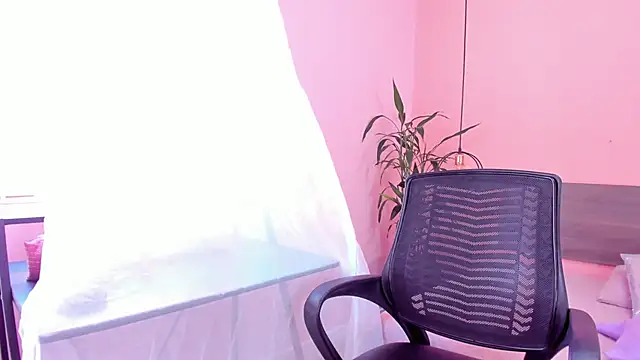 Snapshot of Alana_Suares1 chatting on September 2025 08:18:02 PM Alana Suares1 online show from September 2025 08:18:02 PM