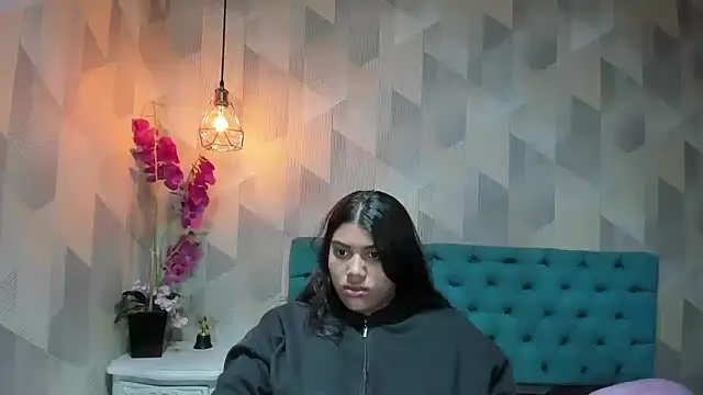 LindaBreeS online show from December 2025 04:41:02 PM