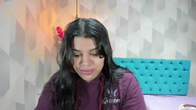 Snapshot of LindaBreeS chatting on June 2026 01:38:02 PM LindaBreeS online show from June 2026 01:38:02 PM