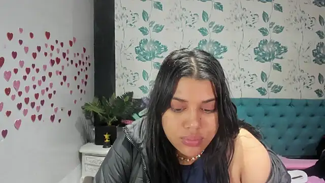 LindaBreeS online show from March 2025 06:18:01 PM
