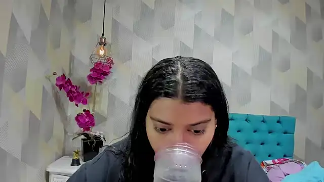 LindaBreeS online show from October 2025 01:45:01 PM