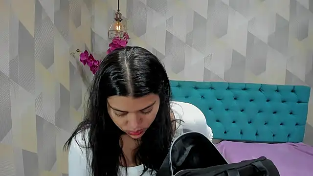 LindaBreeS online show from October 2025 01:21:02 PM