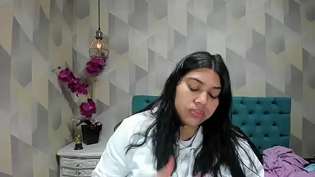 LindaBreeS online show from September 2025 02:35:02 PM
