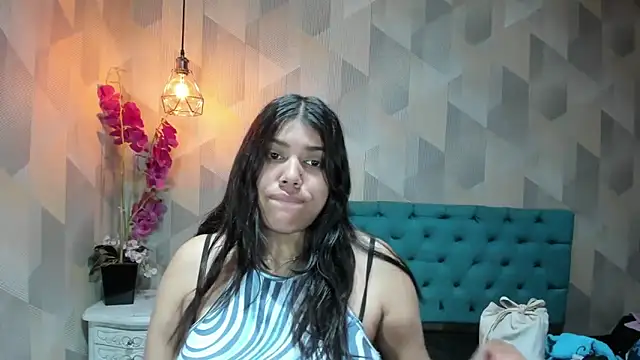 LindaBreeS online show from December 2025 01:36:01 PM