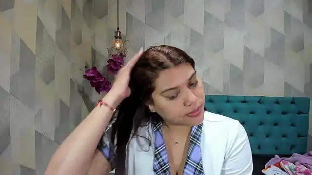 LindaBreeS online show from September 2025 01:04:01 PM