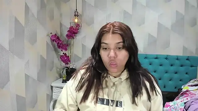 LindaBreeS online show from September 2025 04:02:01 AM