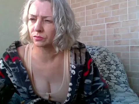 Lorie Carrie online show from March 2026 10:37:01 AM