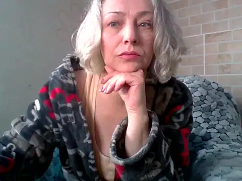 Lorie Carrie online show from March 2026 07:49:02 AM