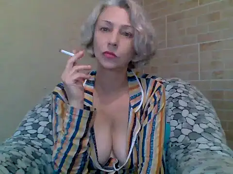 Lorie Carrie online show from October 2025 08:48:02 AM