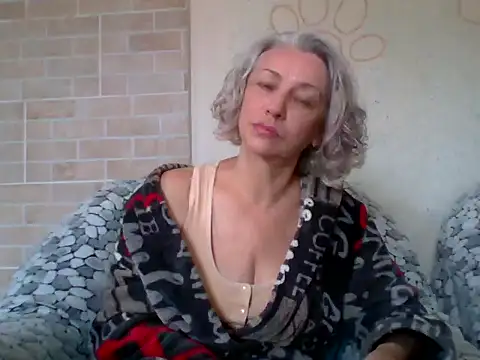 Lorie Carrie online show from May 2026 07:47:01 AM