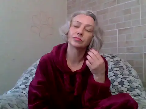 Lorie Carrie online show from January 2026 11:38:01 AM