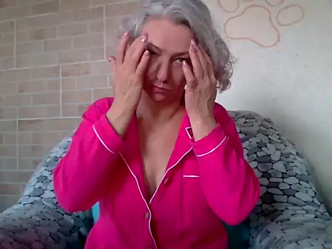 Lorie Carrie online show from April 2026 08:43:02 AM