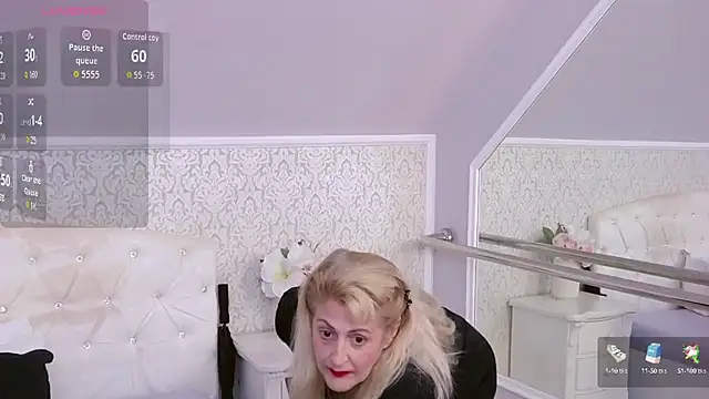 ElenaJuarez online show from September 2025 04:01:01 AM