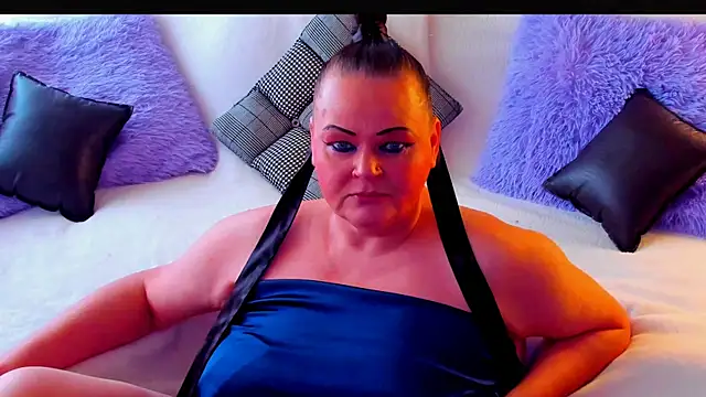 MilanaBiegert online show from June 2026 06:41:02 AM
