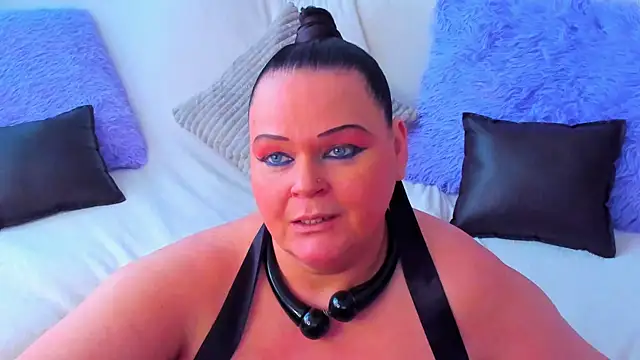 MilanaBiegert online show from March 2025 12:03:02 PM