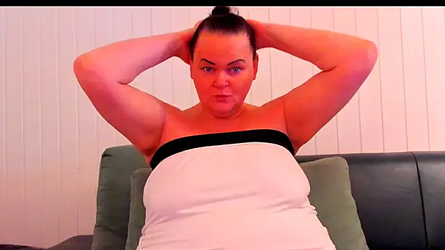 MilanaBiegert online show from January 2026 09:26:02 AM